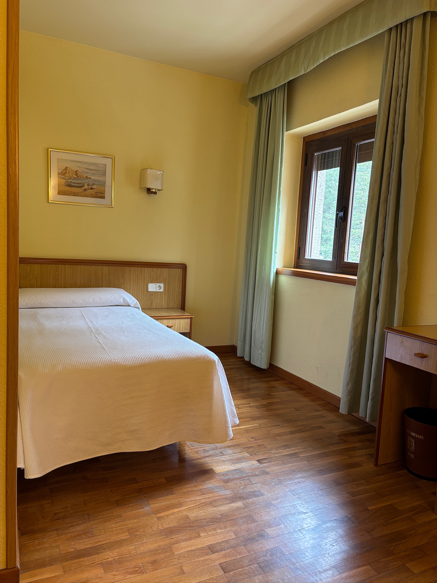 Habitación Individual en Canfranc, descanso en el Pirineo Aragonés